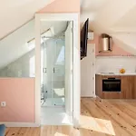 Joivy Flats Next To Rossio Square And Main Lisbon Attractions